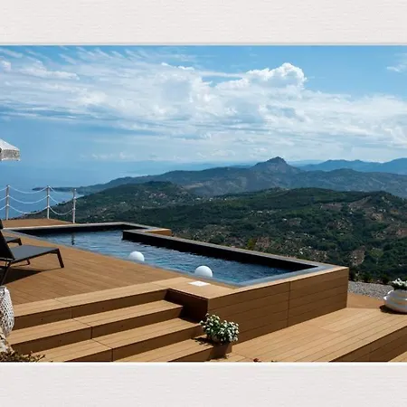Magliolo Panoramic Luxury Retreat チェファル