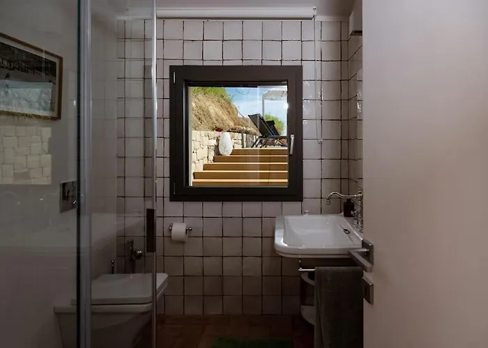 Magliolo Panoramic Luxury Retreat