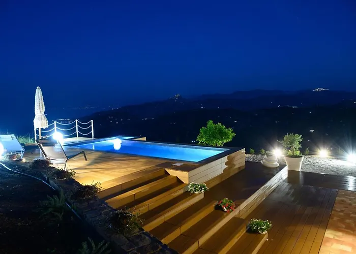 Magliolo Panoramic Luxury Retreat